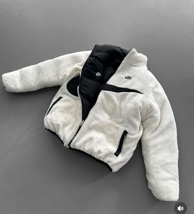 Мъжко яке Nike двулицево с каракул