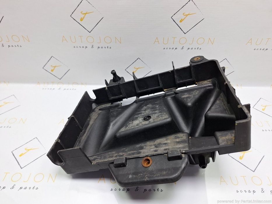 Suport baterie auto VOLKSWAGEN POLO (9N_) [ 2001 - 2012 ] TDI (AMF, BAY) 55KW|75HP OEM 6Q0915331D