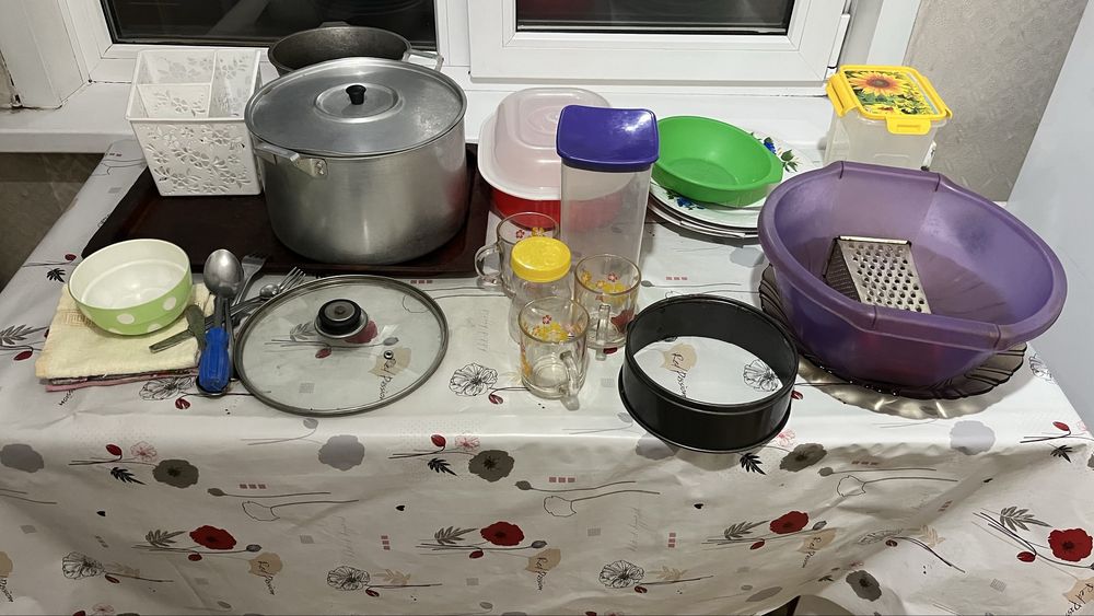 Посуды разные (идеально для дачи)