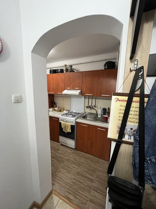 Garsoniera confort 1 sporit, decomandata, mobilata, cu centrala pe gaz