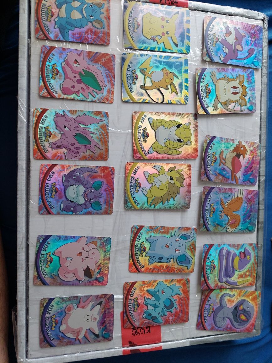 Cartonase pokemon de colectie