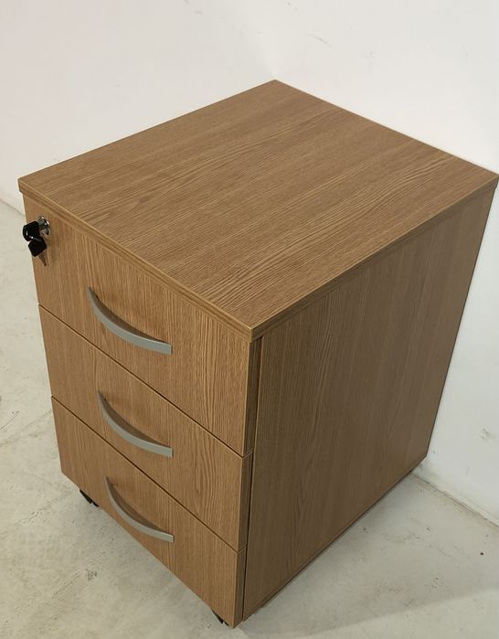 147 Buc. Rollbox cu 3 Sertare; Mic Dulap Birou pe Roți; Noptieră