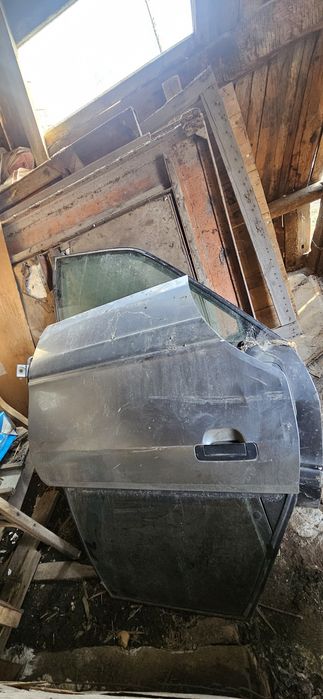 Продам двери Audi 80b3