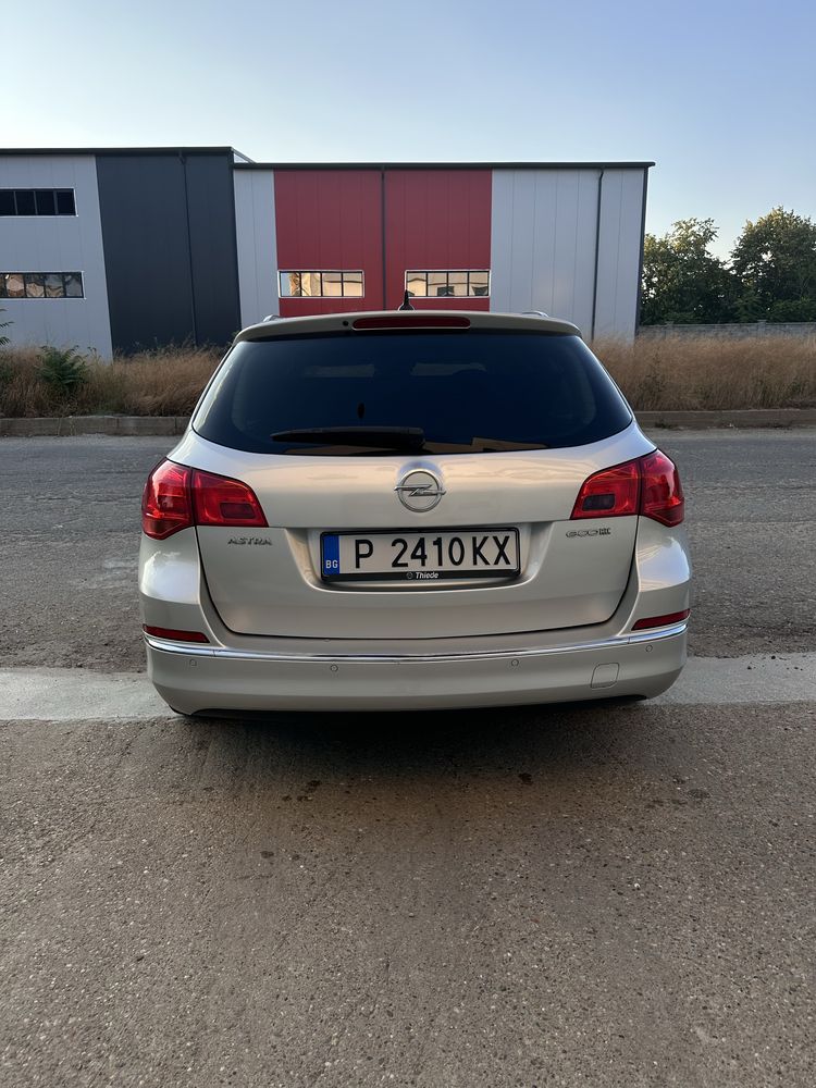 Opel Astra J 2015 1.6 CDTI 136к.с