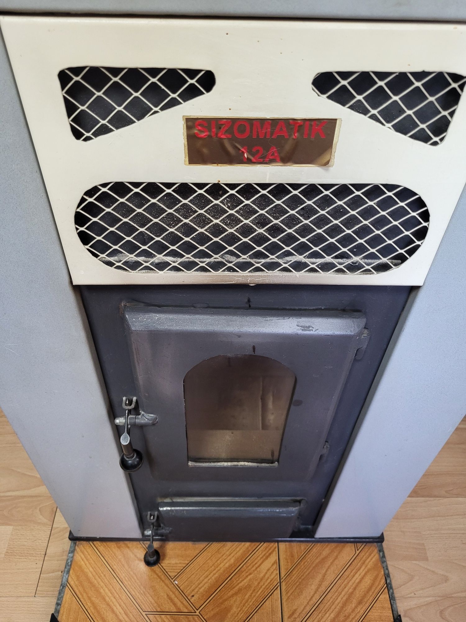 Пелетна камина на водна риза Сизоматик 12 kw