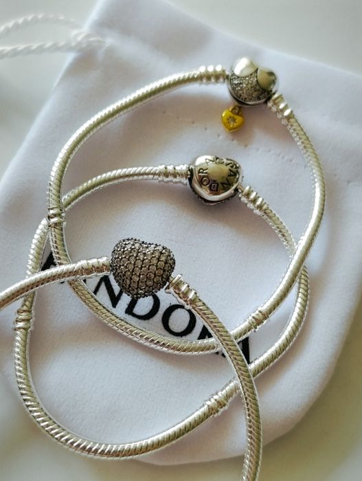 Сребърни гривни с печат Pandora