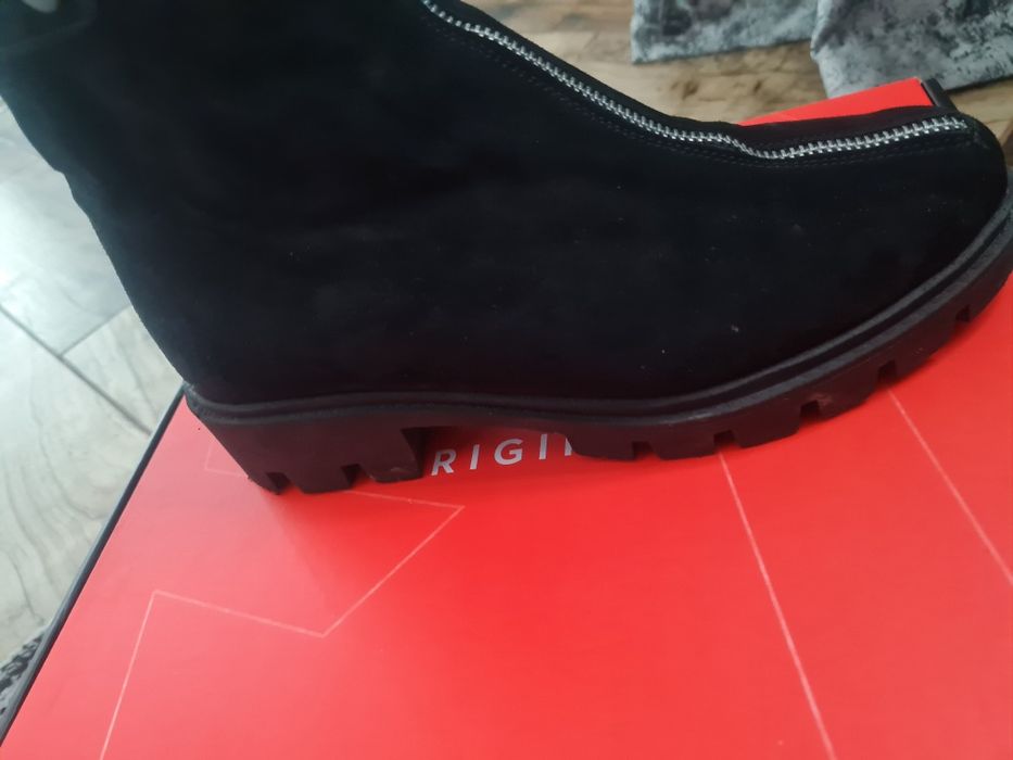 Ghete piele ,foarte bune