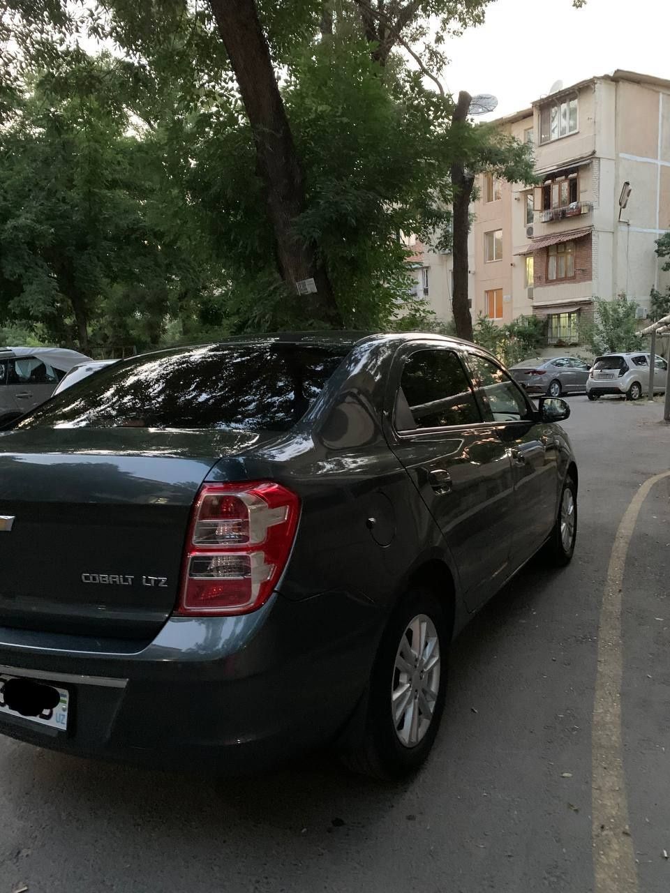 Chevrolet Cobalt 2022 автомат тёмный мокрый асфальт