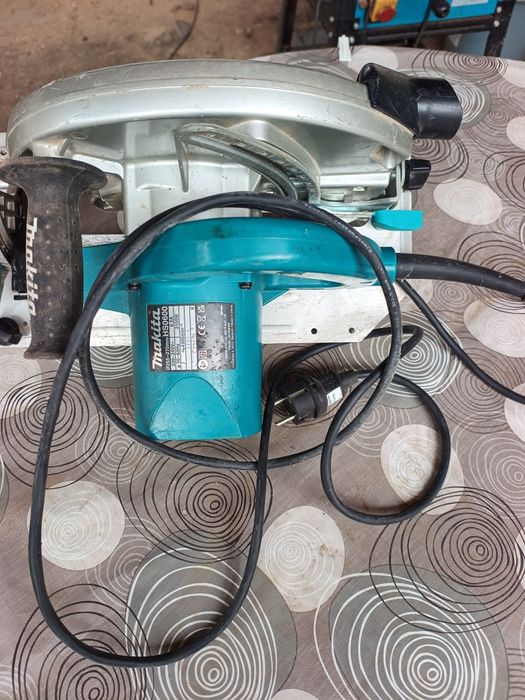 Makita HS 0600 ръчен циркуляр