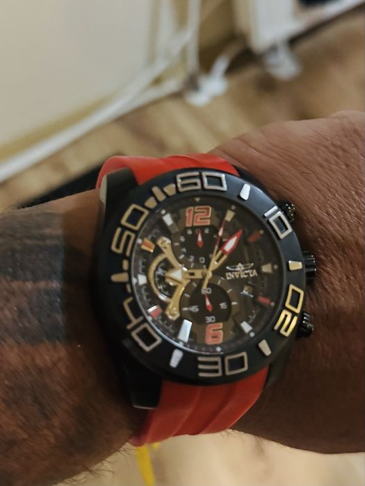 Часовник-INVICTA-pro-driver