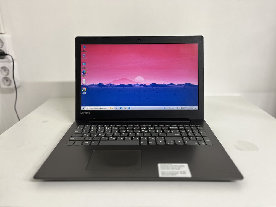 Ноутбук lenovo.