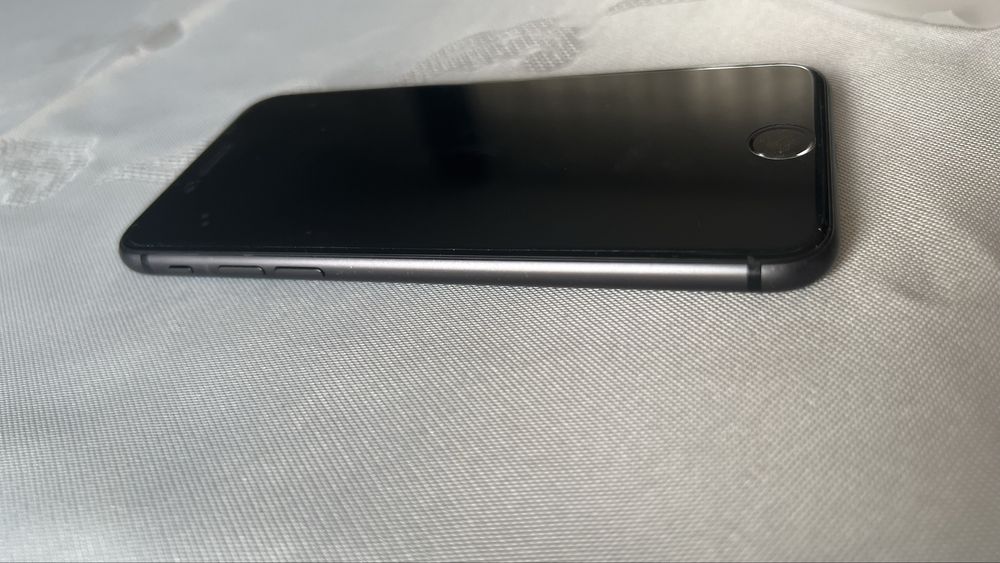 Продавам Iphone8, 64gb