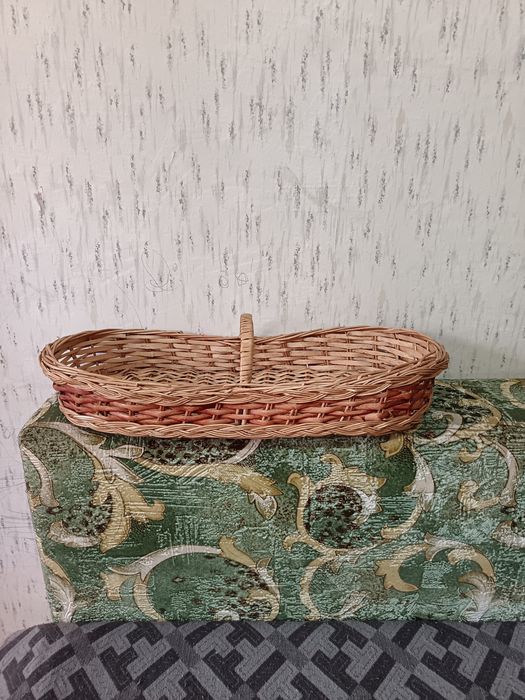 Корзинка плетёная