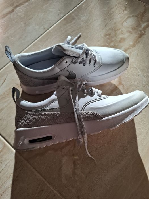 Nike - Спортни обувки Air Max Thea