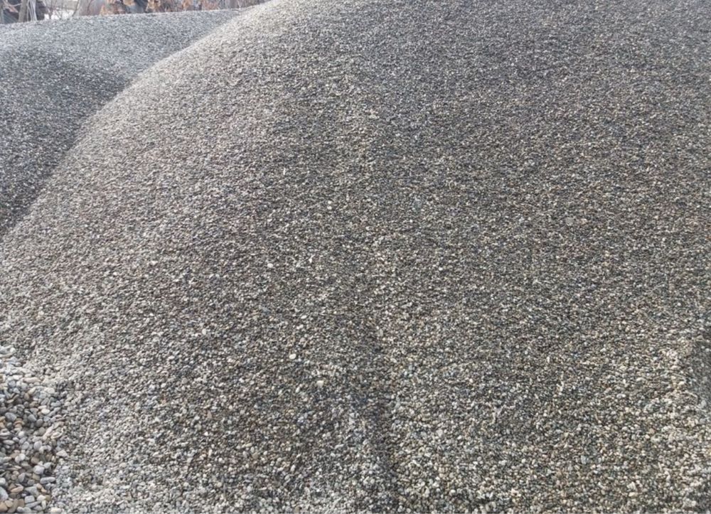 Nisip, pietris, beton concasat, agregate