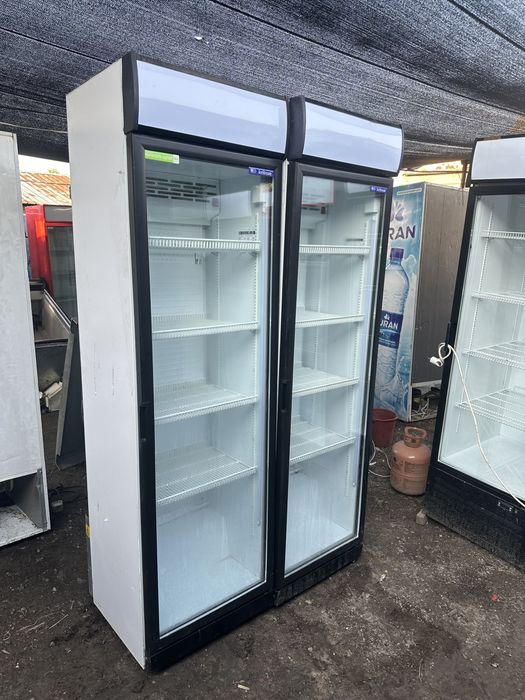 Холодильники витриный