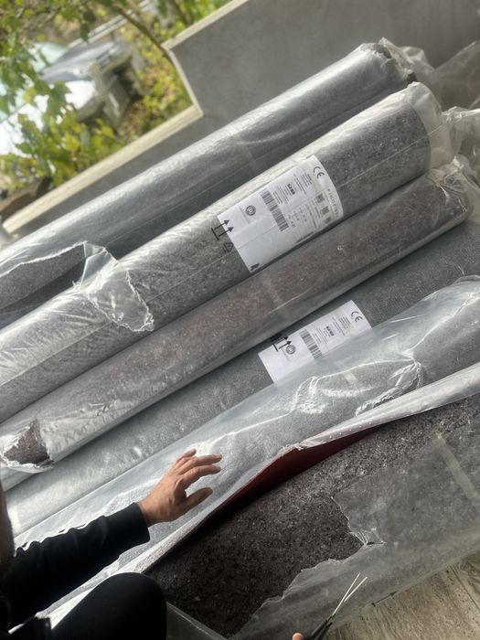 Mocheta ,birou ,camera .