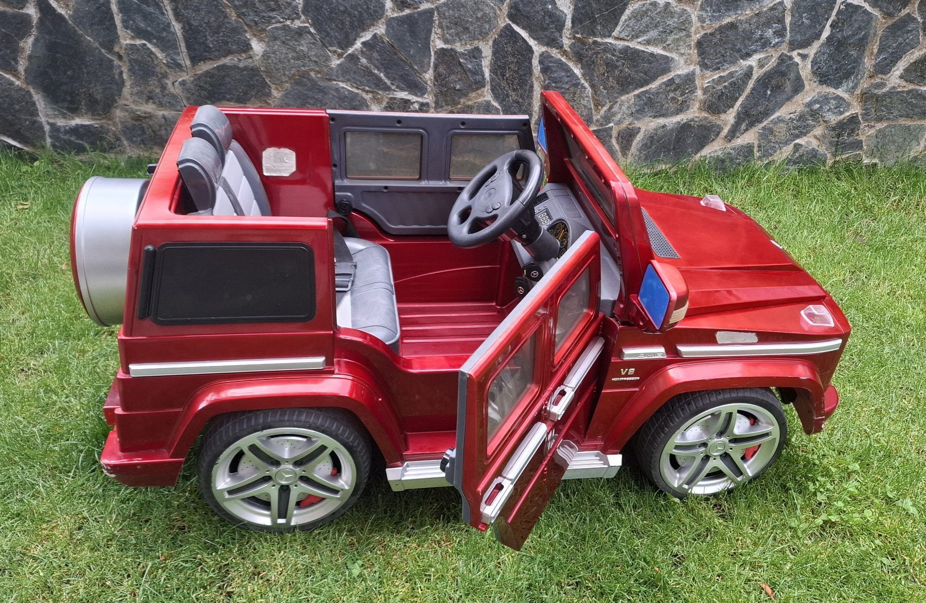 Акумулаторен джип G55 AMG