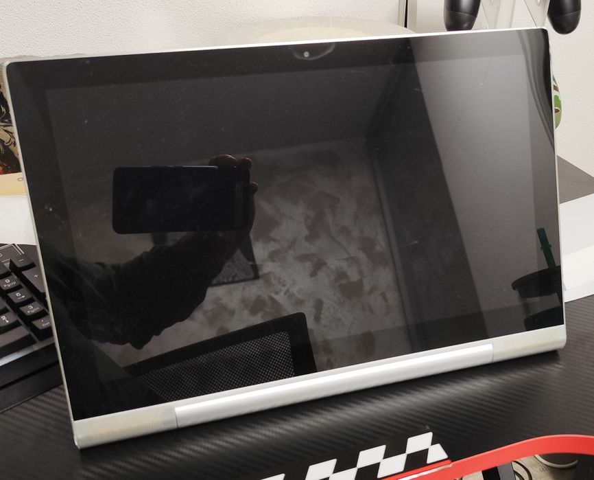Tableta Lenovo 13 " cu VIDEOPROIECTOR