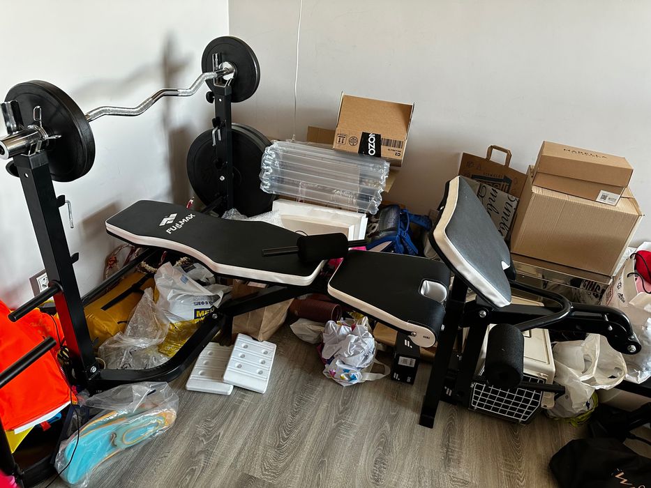 Мултифункционална лежанка за вдигане на тежести и упражнения