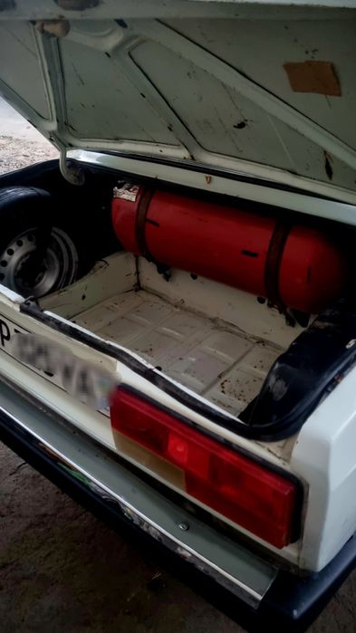 Ваз2107срочна сотилади