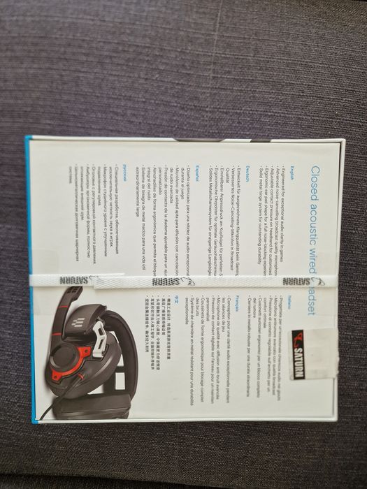 Vând căști și tastatură cu mouse