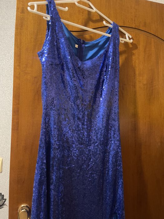 Рокля с пайети в кралско синьо