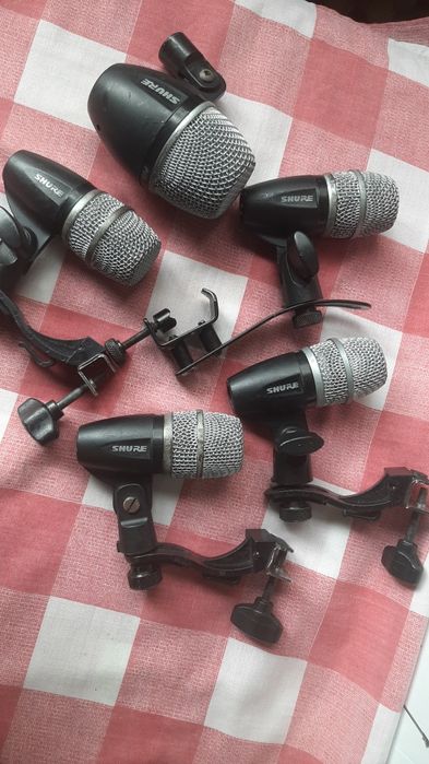 Микроони за барабани SHURE с държачи