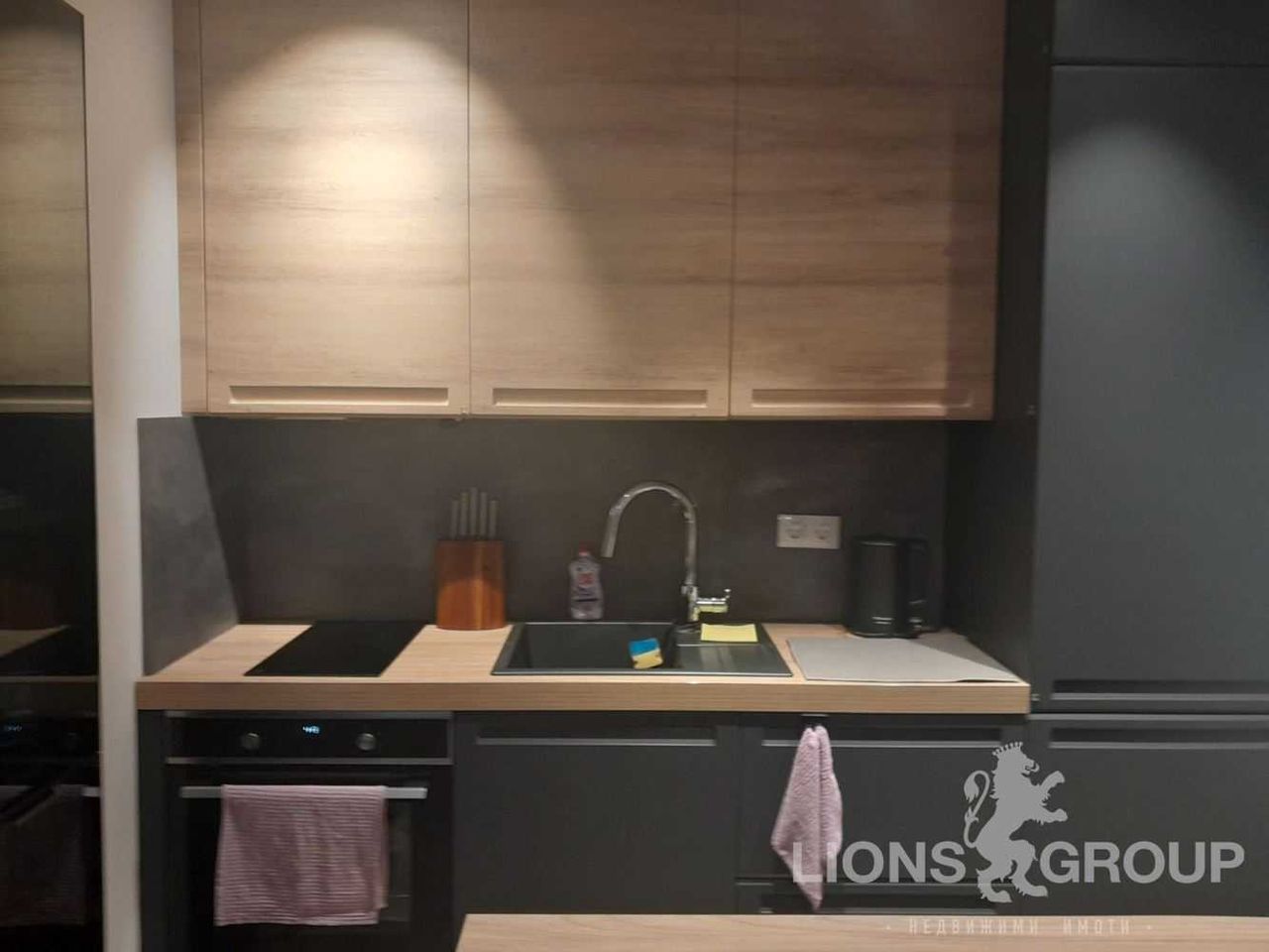 Продава се Двустаен апартамент в к.к. Св.Св. Константин и Елена - 65 кв.м за 3924 €/кв.м - Снимка #1