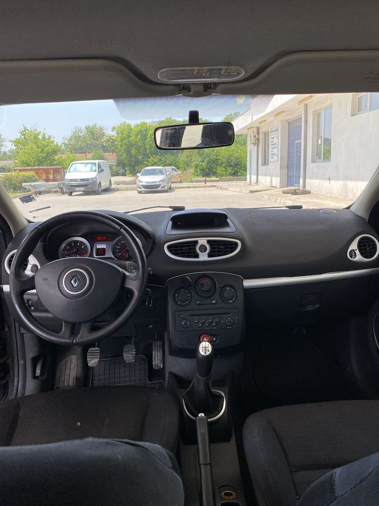 Renault clio 1.6 16v 88к.с