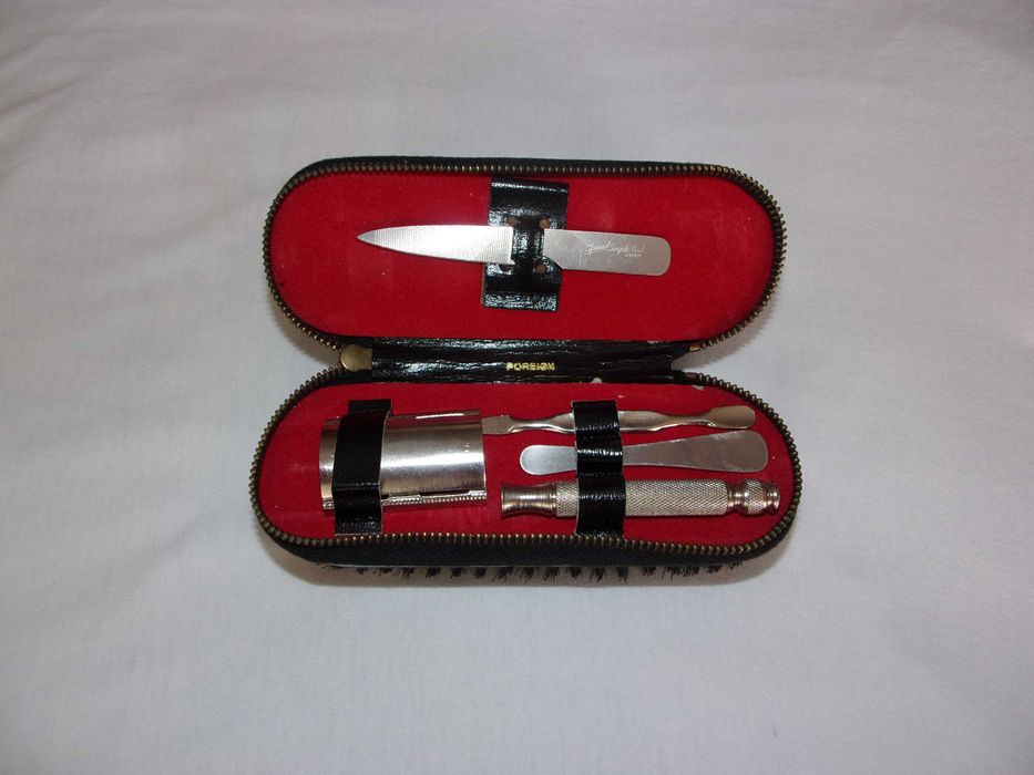 Aparat ras Clasic cu mini trusa