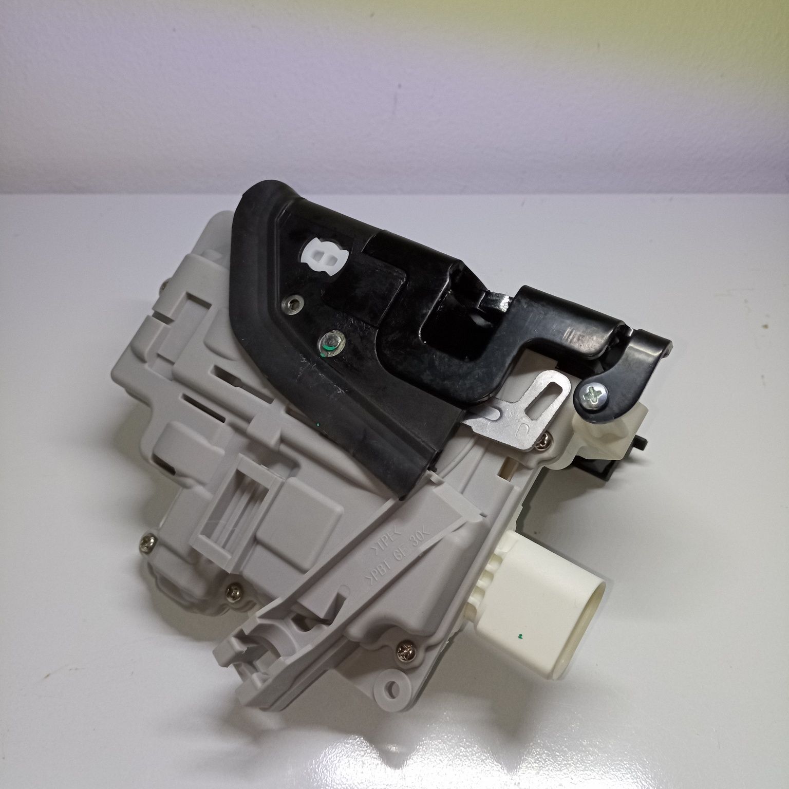 Broasca, incuietoare usa, VW Passat B6, Passat B7, Tiguan