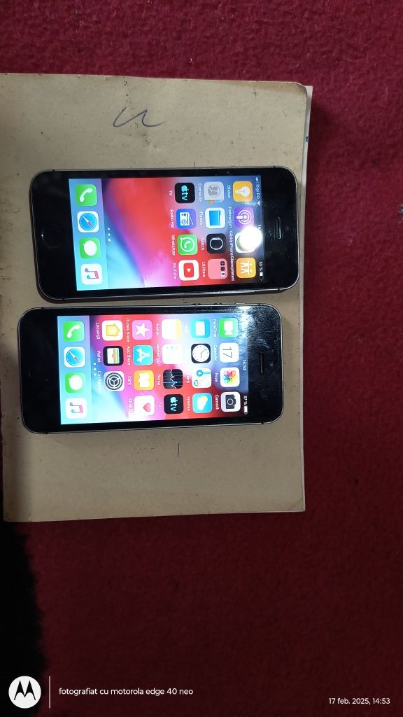 2 IPhone uri  5s