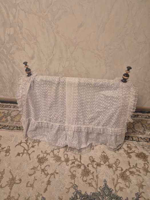 Бешик сотидади. Колыбель