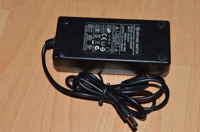 Vand adaptoare alimentatoare  12V, 48V, 51V