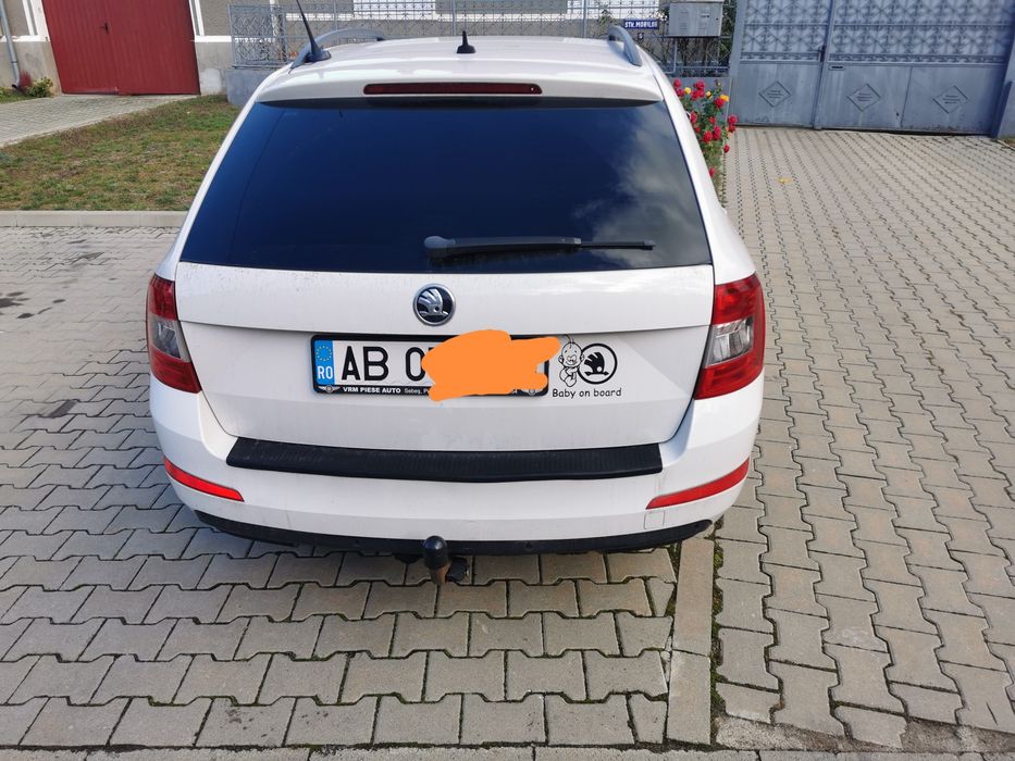 Vând Skoda Octavia