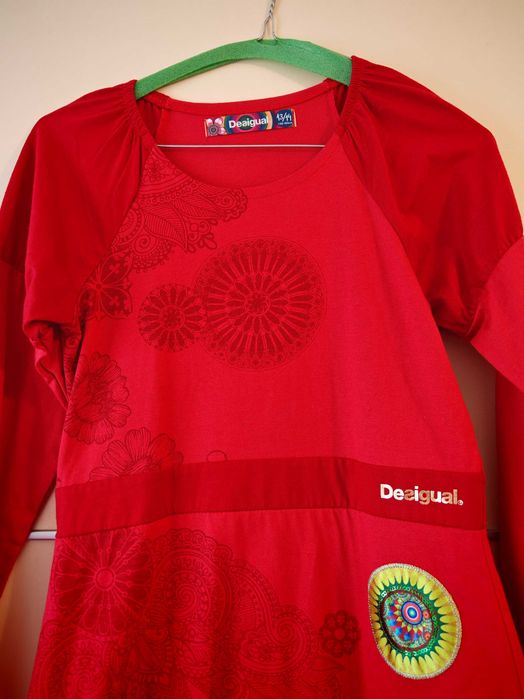 Vând rochie Desigual