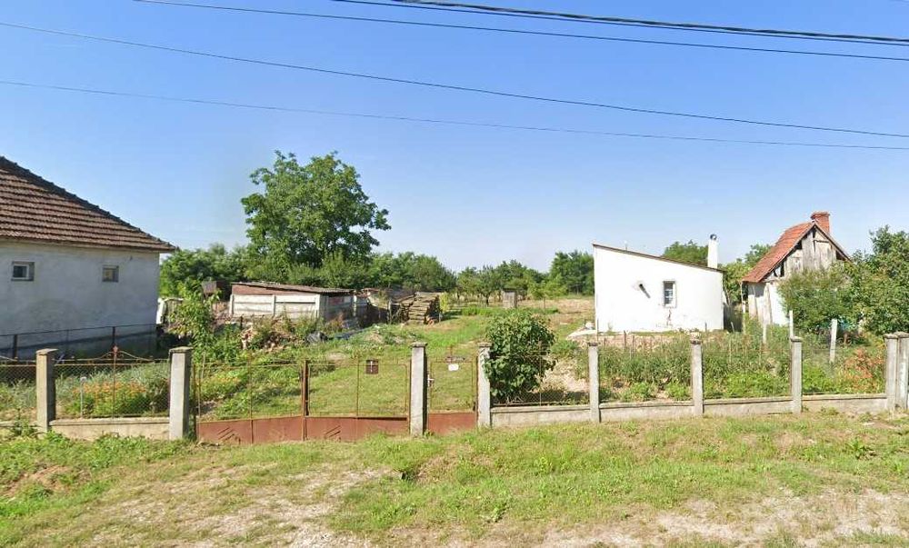 Teren cu casa de vanzare in Nisipeni