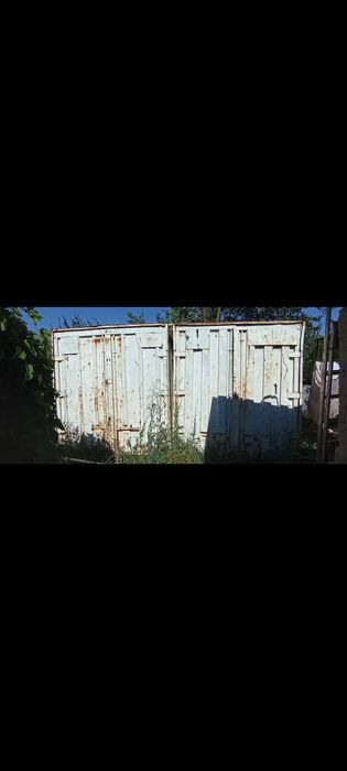 Продам 2 контейнера