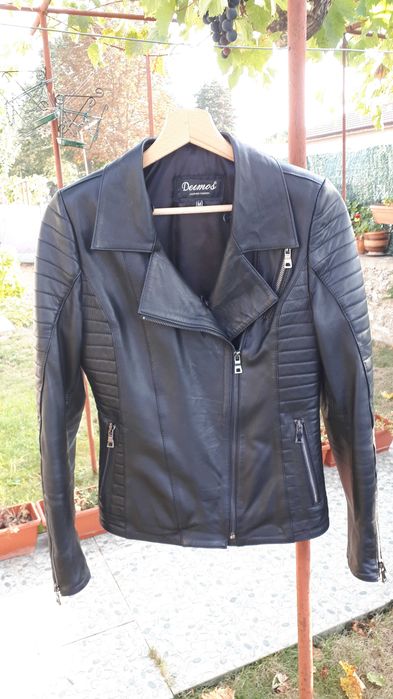 Дамско кожено яко с яка