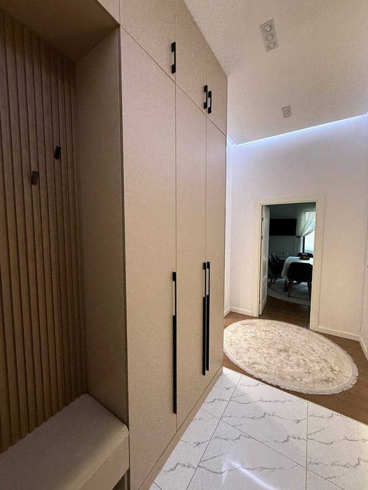 ПРОДАЕТСЯ 6/1/9 210м2 ЖК Nur Алайского рынка