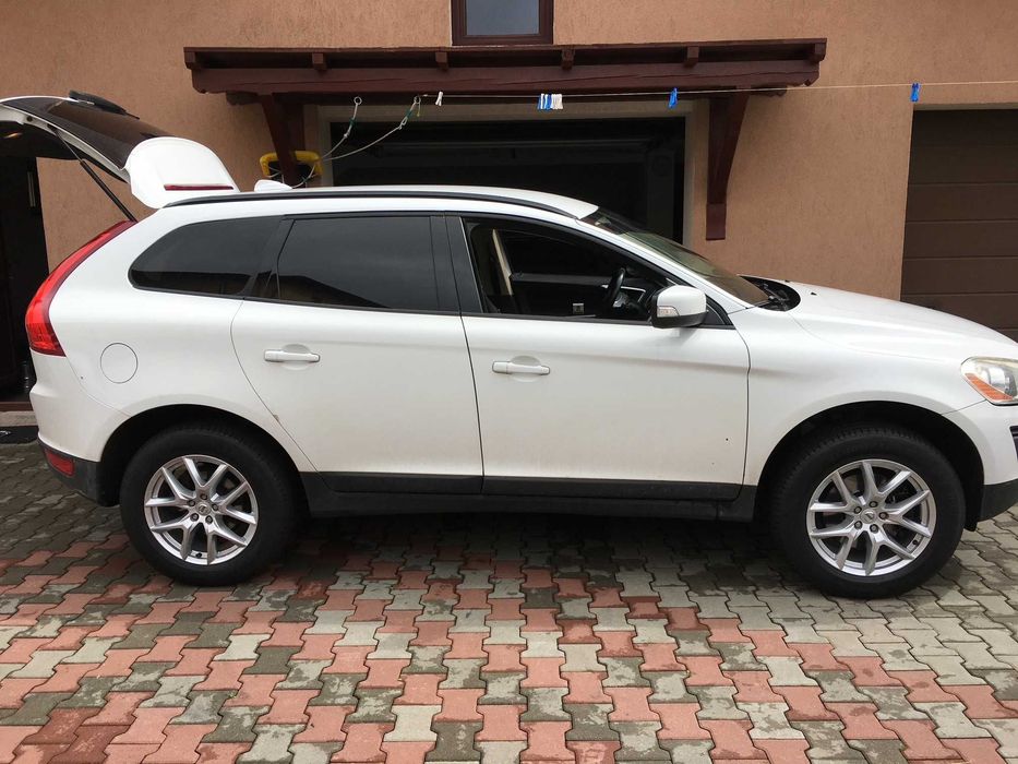 VOLVO XC60 2.4 Diesel AWD 215 CP Automat – AWD
