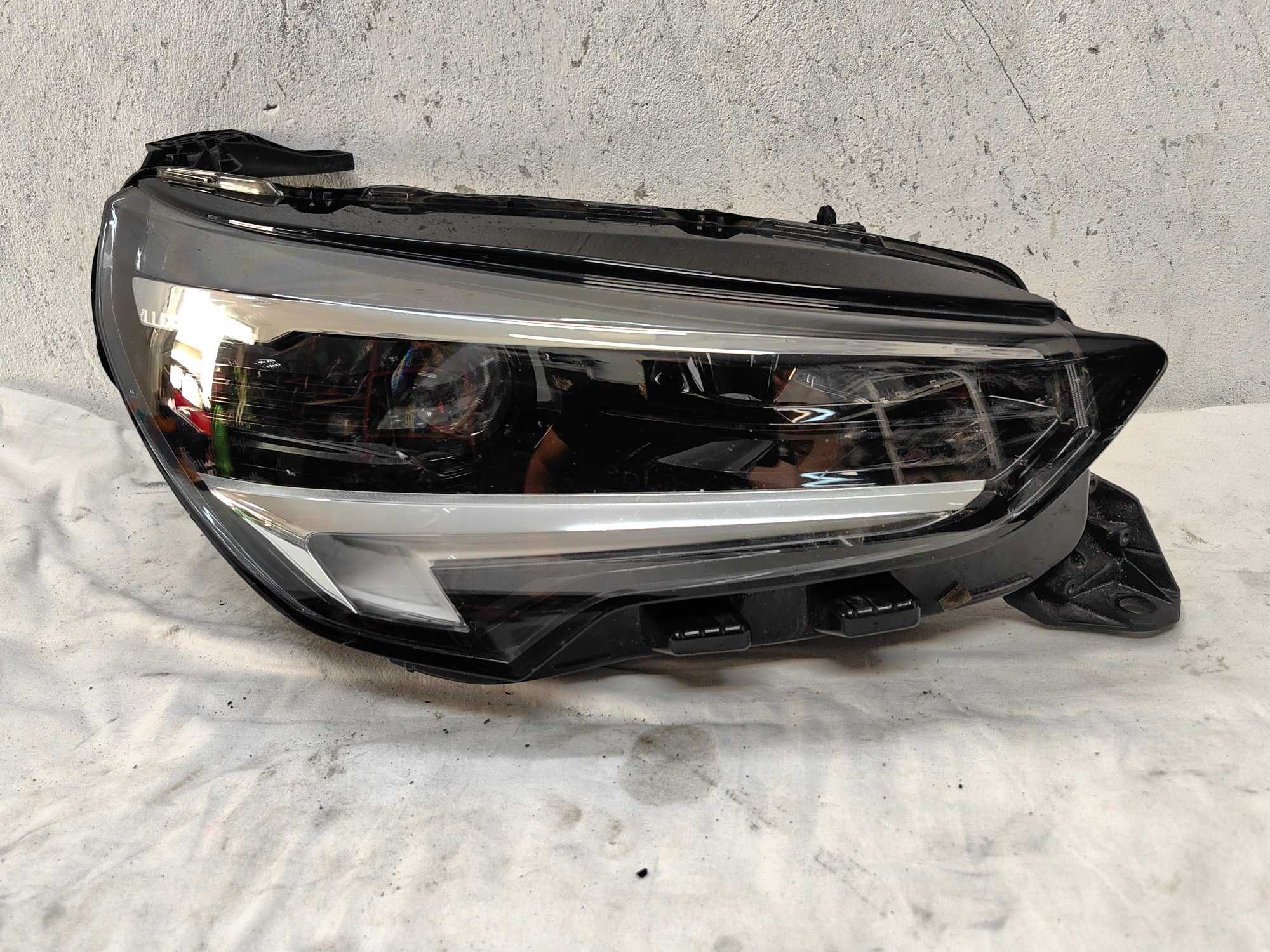 Оригинален фар Опел Корса Ф  Opel Corsa F  Full Led
