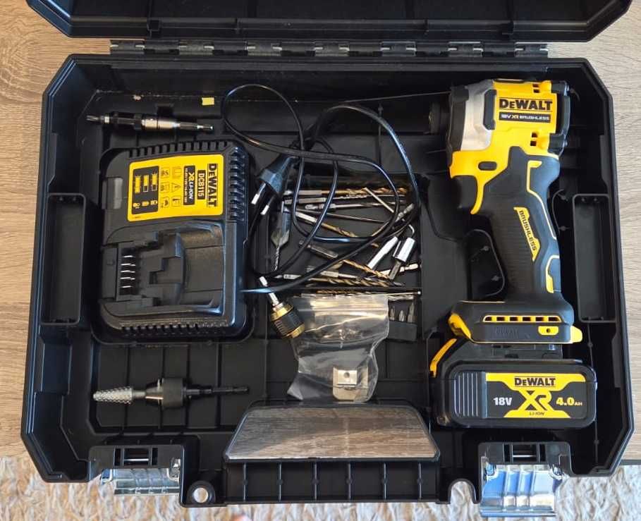 Винтоверт DeWALT DCF850NT/18V , Безчетков с Куфар, Батерия,Зарядно