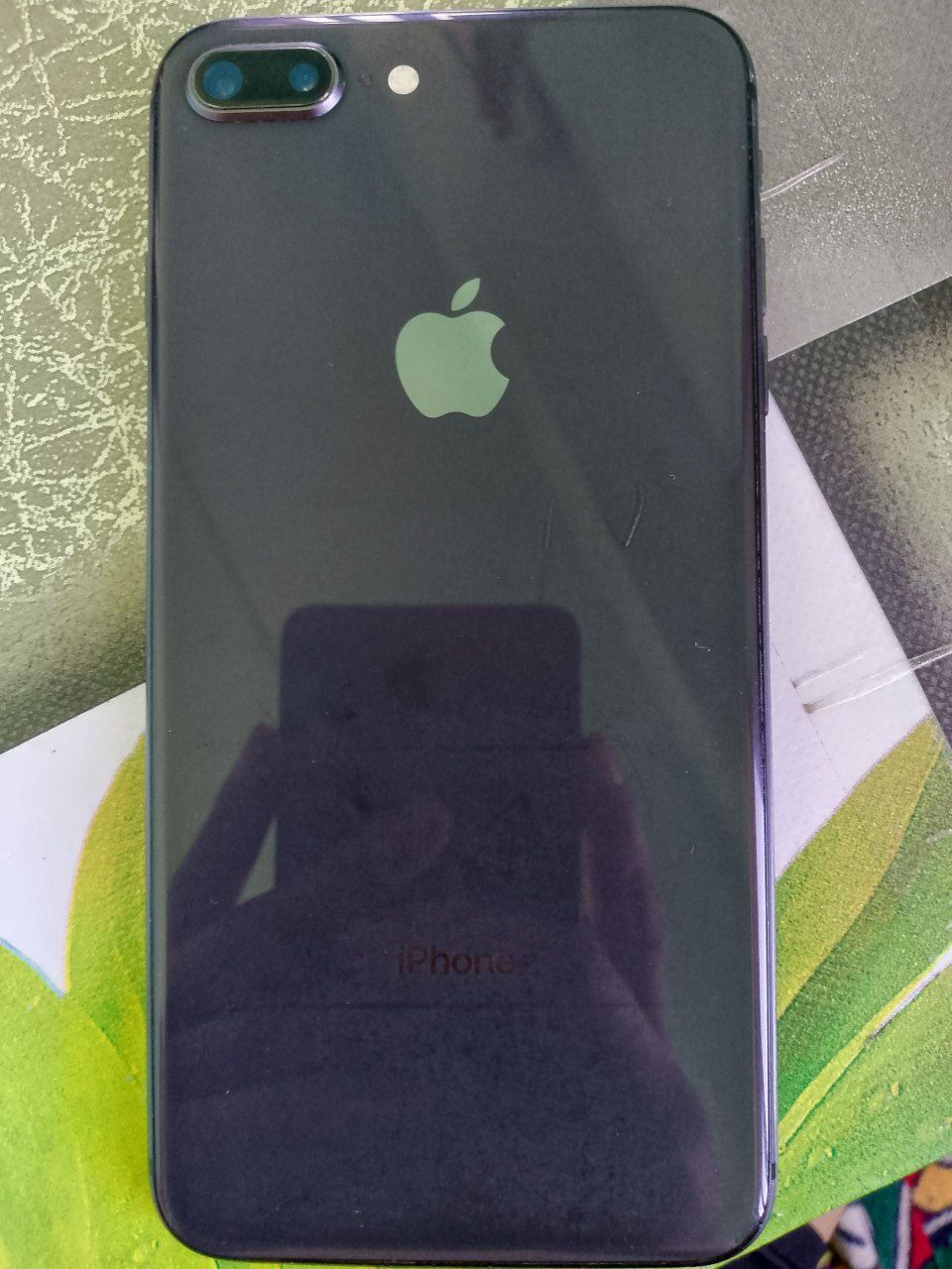 Iphone 8+ black holati tinnu