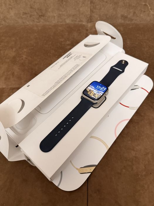 Iwatch 8 45 mm Ideal Starlight srochno