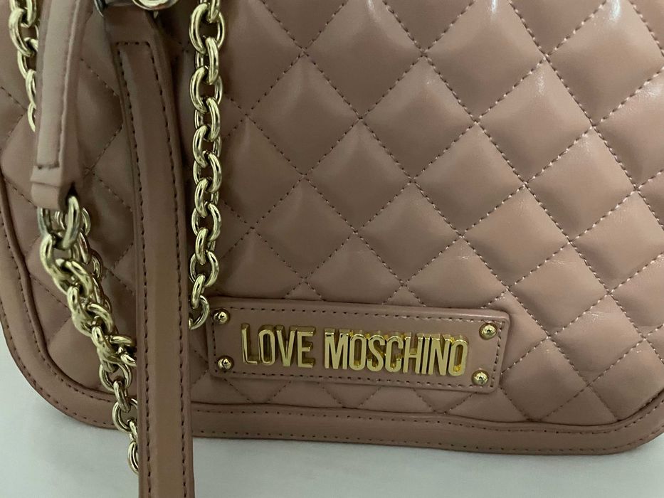 Чанта love moschino