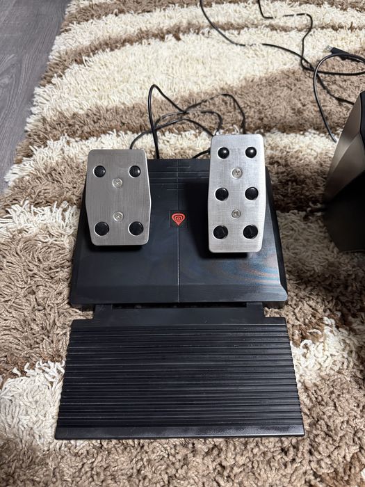 Волан и педали на Genesis Seaborg 400