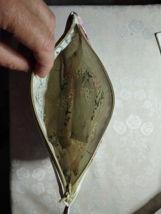 Косметичка цветочная.