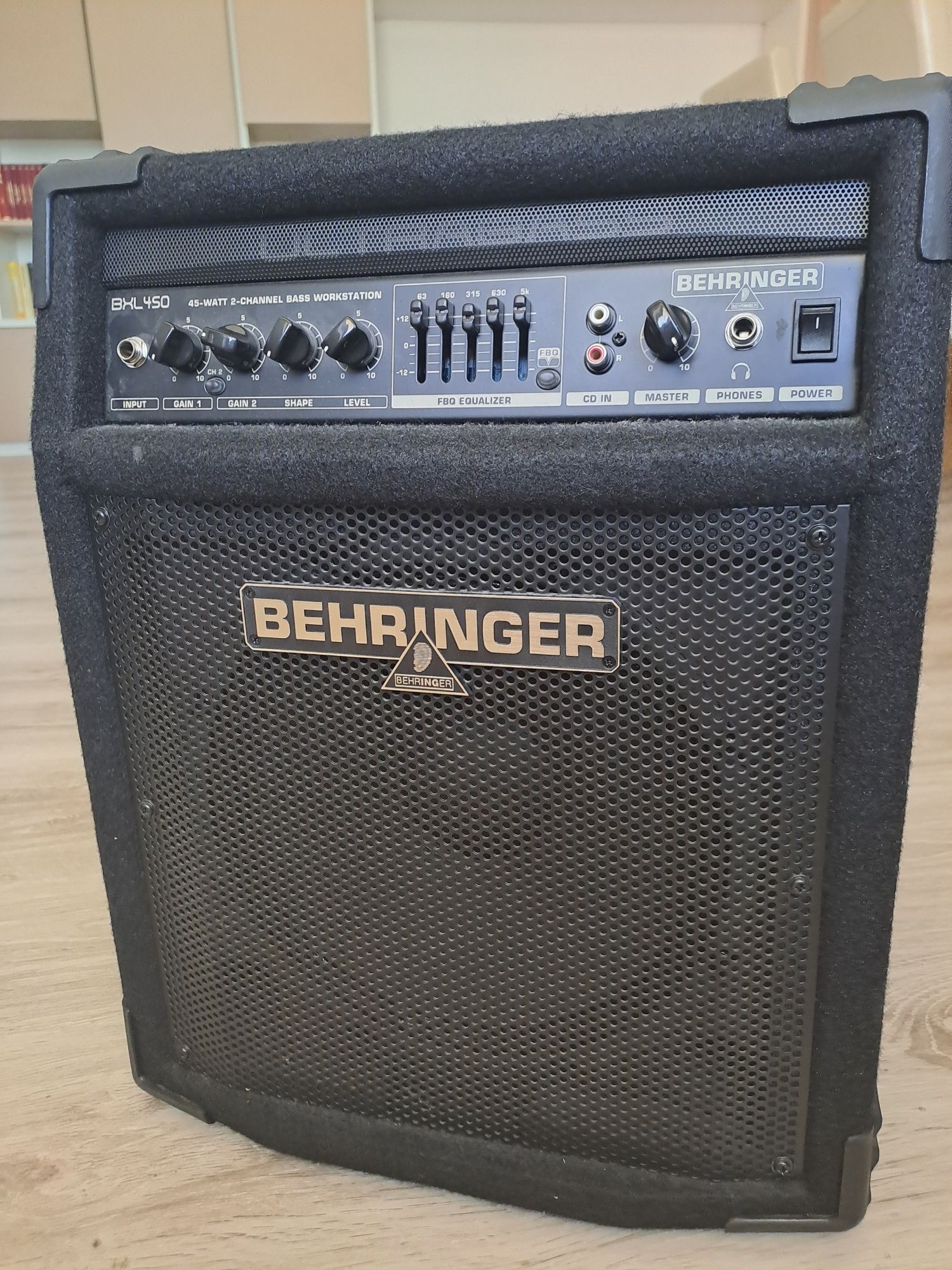 Combo Chitara / Amplificator Bass Behringer BXL450